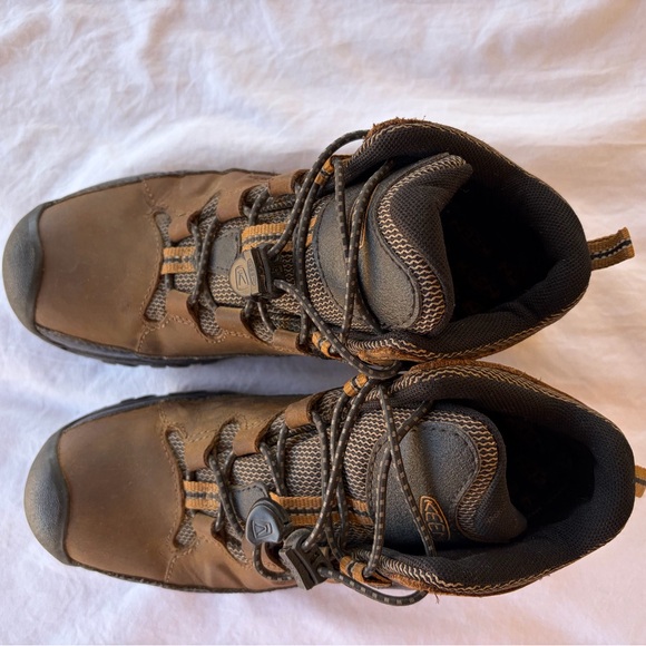 Keen Child Brown and Black Hiking Boots Size 2 Great Condition! - Picture 4 of 8